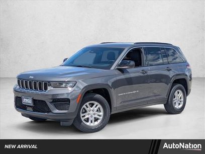 Used 2025 Jeep Grand Cherokee Laredo