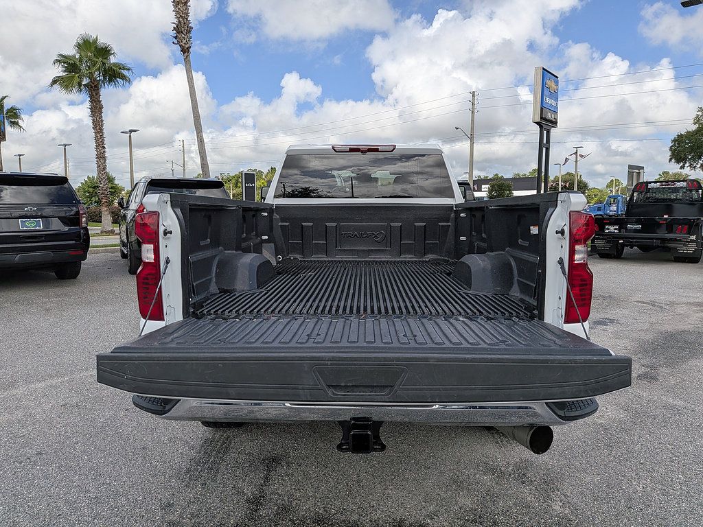 Certified 2025 Chevrolet Silverado 2500 LT w/ Safety Package AWD/4WD image 12