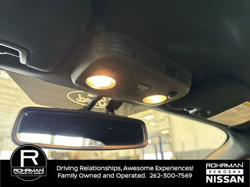 Used 2017 Ford Mustang EcoBoost image 10