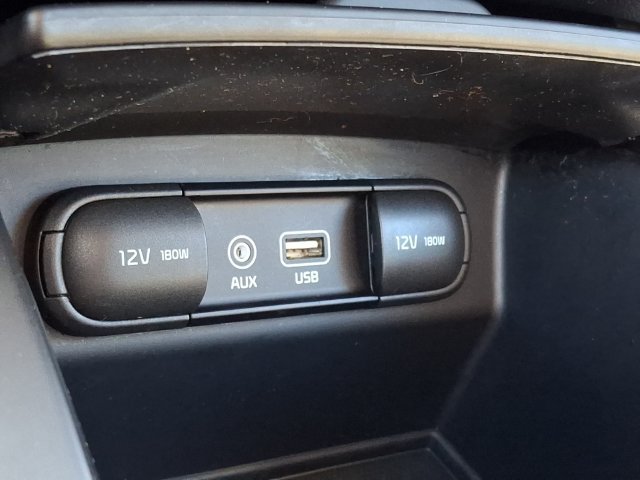 Used 2020 Kia Sorento FWD V6 image 24
