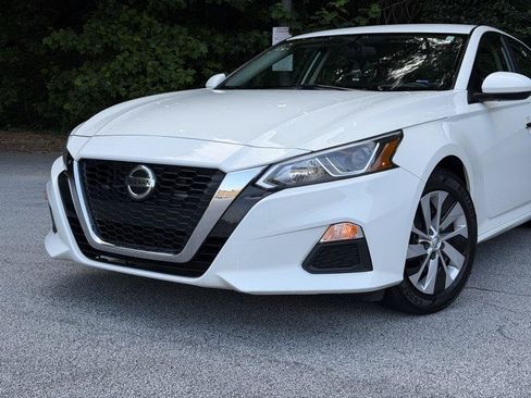 Used 2019 Nissan Altima 2.5 S FWD image 4