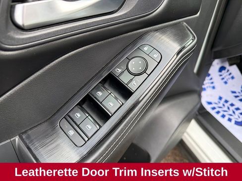 Used 2023 Nissan Rogue SV w/ SV Premium Package image 14