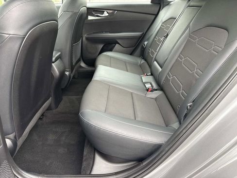 Used 2023 Kia Forte GT-Line w/ GT-Line Premium Package FWD image 23