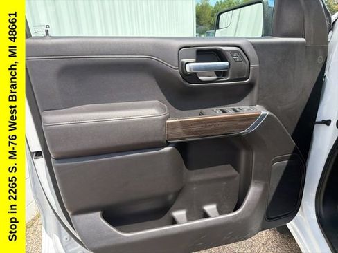 Used 2021 Chevrolet Silverado 1500 LT w/ Remote Start Package AWD/4WD image 21