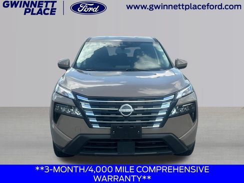 Used 2025 Nissan Rogue SV AWD/4WD image 2