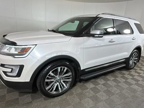 Used 2017 Ford Explorer Platinum AWD/4WD image 6