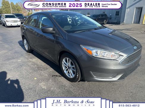 Used 2018 Ford Focus SE image 1