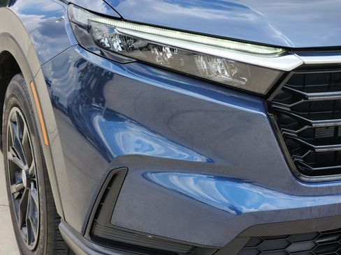 Used 2025 Honda CR-V EX image 9