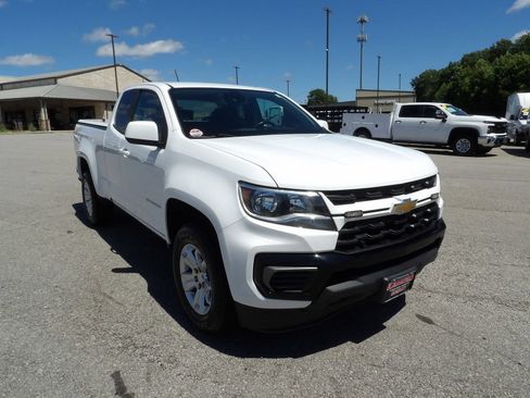 Used 2022 Chevrolet Colorado LT w/ Fleet Safety Package RWD image 11