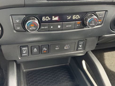 Used 2022 Nissan Frontier SV w/ SV Premium Package AWD/4WD image 25