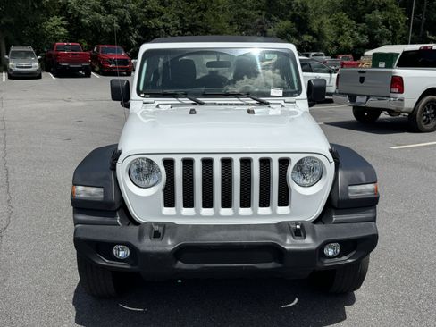 Used 2023 Jeep Wrangler Unlimited Sport AWD/4WD image 2