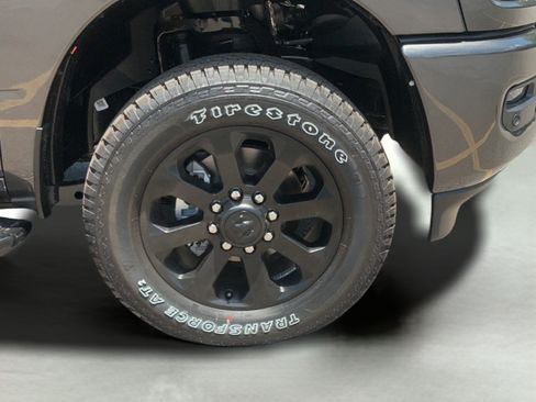 New 2026 RAM 2500 Big Horn AWD/4WD image 9