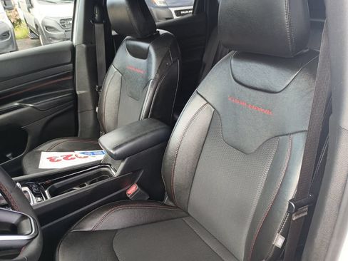 Used 2023 Jeep Compass Trailhawk AWD/4WD image 23