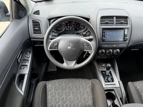 Used 2023 Mitsubishi Outlander Sport ES AWD/4WD image 22