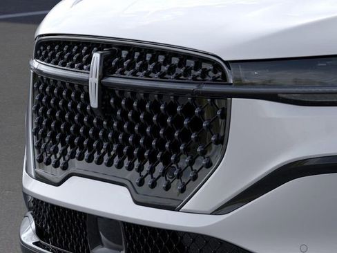 New 2025 Lincoln Nautilus Reserve w/ Jet Appearance Package image 19