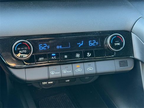 Used 2025 Hyundai Elantra Sport image 17