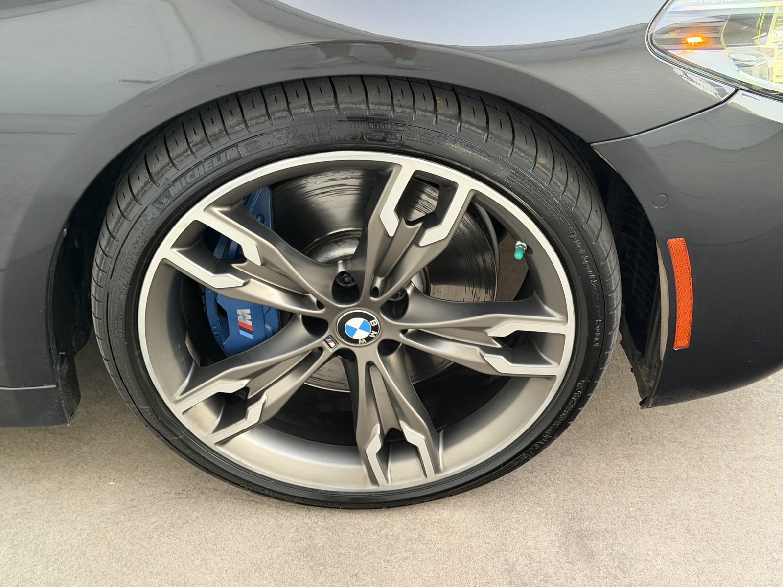Used 2018 BMW M550i xDrive w/ Driving Assistance Package AWD/4WD image 14