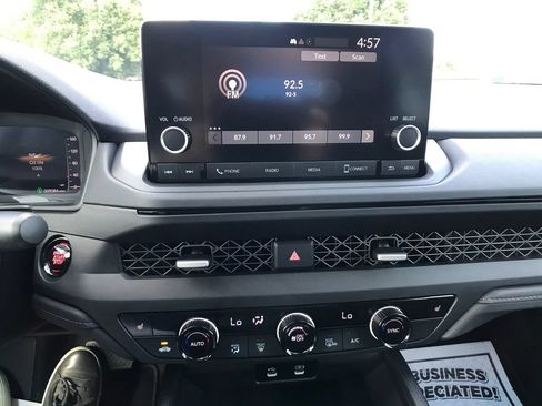 Certified 2025 Honda Accord SE image 6