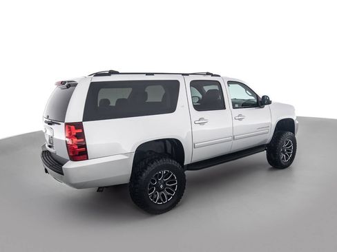 Used 2013 Chevrolet Suburban LT w/ Luxury Package AWD/4WD image 5