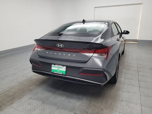 Used 2025 Hyundai Elantra Sport FWD image 7