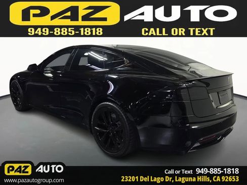 Used 2022 Tesla Model S Plaid image 3