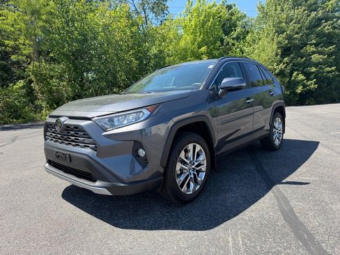 Used 2020 Toyota RAV4 Limited w/ All Weather Liner Package FWD image 8