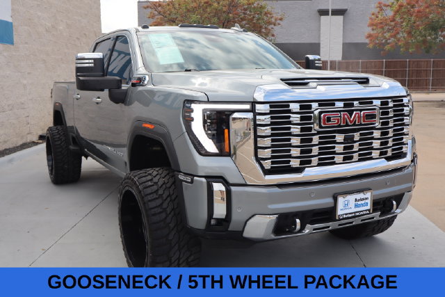 Used 2024 GMC Sierra 2500 Denali w/ Max Trailering Package AWD/4WD image 3