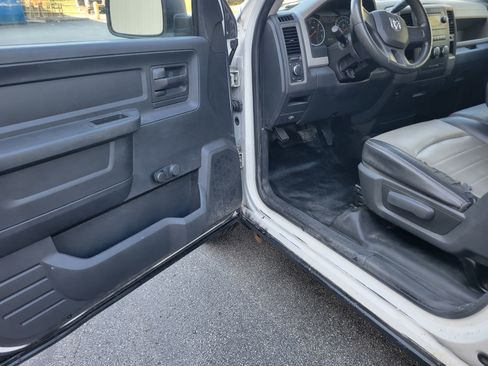 Used 2009 Dodge Ram 1500 Truck ST image 16