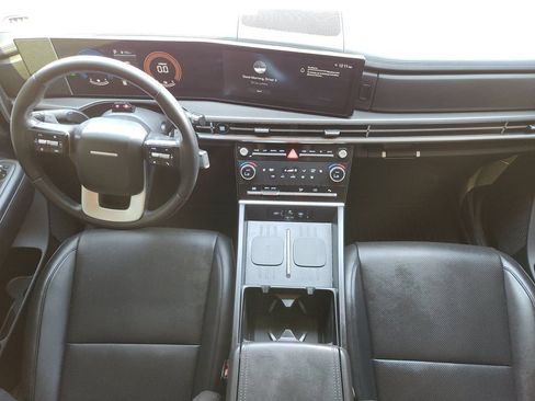 Used 2025 Hyundai Santa Fe SEL FWD image 18