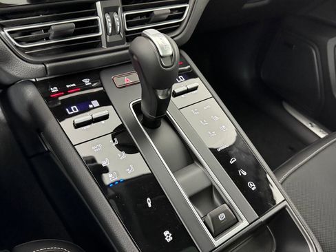 Certified 2026 Porsche Macan S AWD/4WD image 22