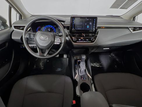 Used 2022 Toyota Corolla LE image 29