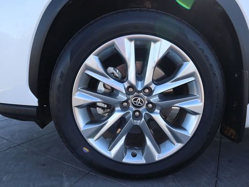 Used 2021 Toyota Highlander Limited image 32