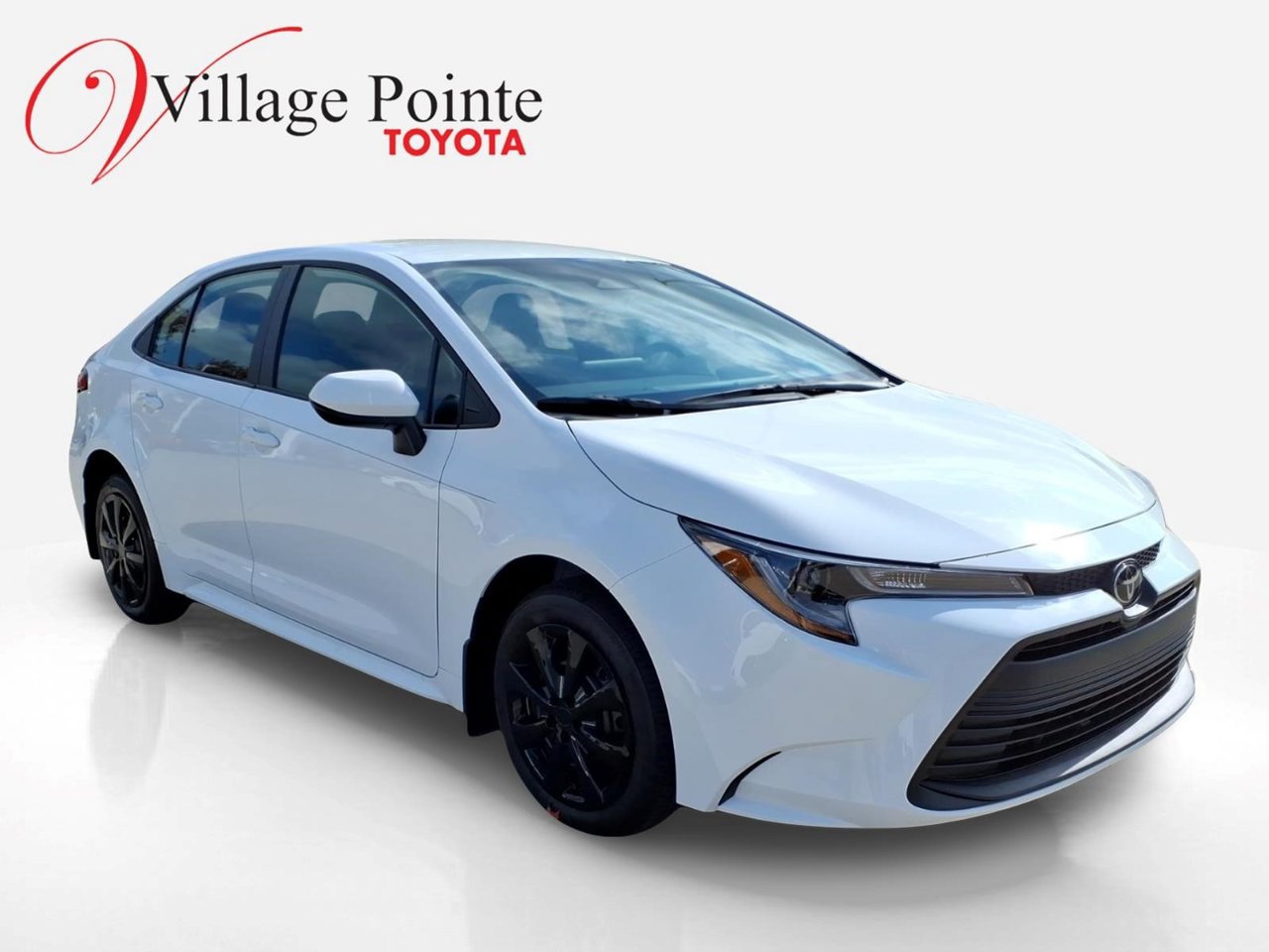 Used 2027 Toyota Corolla LE FWD image 3