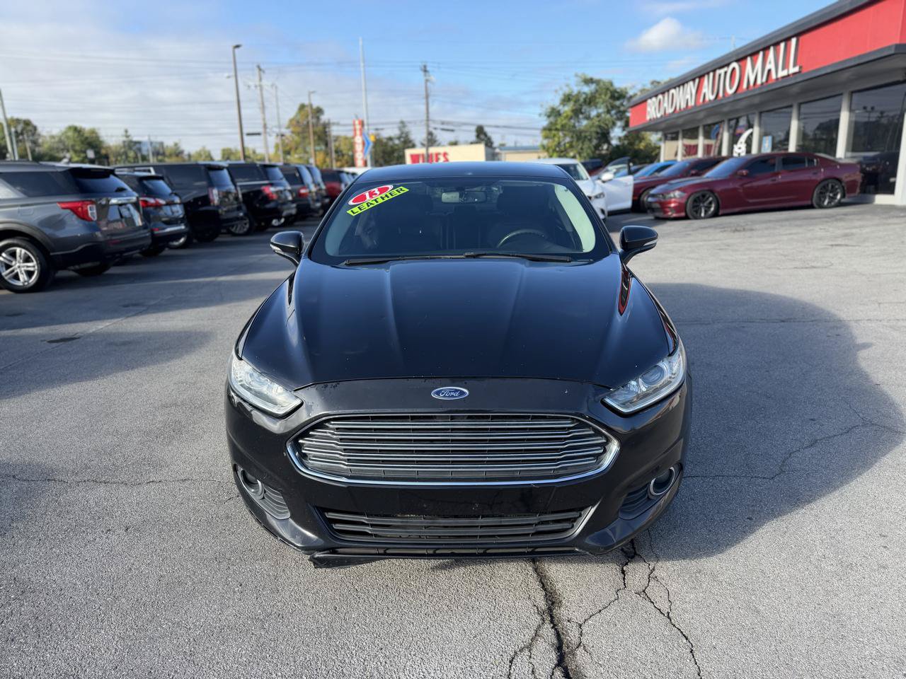 Used 2014 Ford Fusion SE w/ Equipment Group 202A FWD image 8