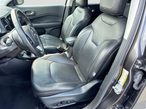 Used 2019 Jeep Compass Limited AWD/4WD image 18
