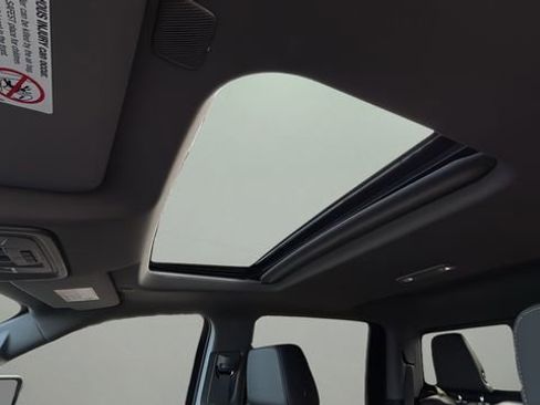 Used 2023 Chevrolet Silverado 2500 LT w/ Convenience Package image 19