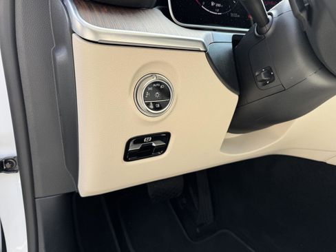 Certified 2025 Mercedes-Benz C 300 Sedan image 7