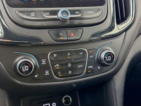 Used 2023 Chevrolet Equinox RS image 19