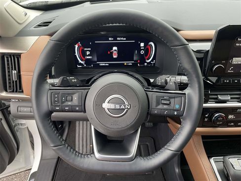 Used 2024 Nissan Pathfinder Platinum w/ Cargo Package image 20