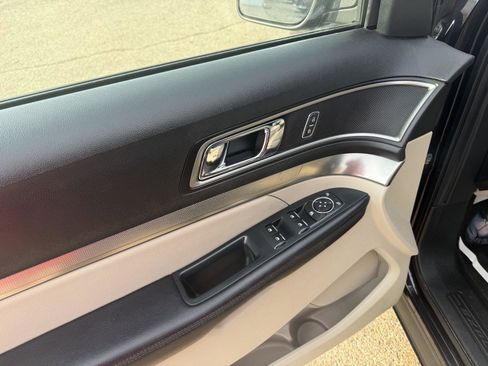 Used 2019 Ford Explorer XLT w/ Equipment Group 202A image 13