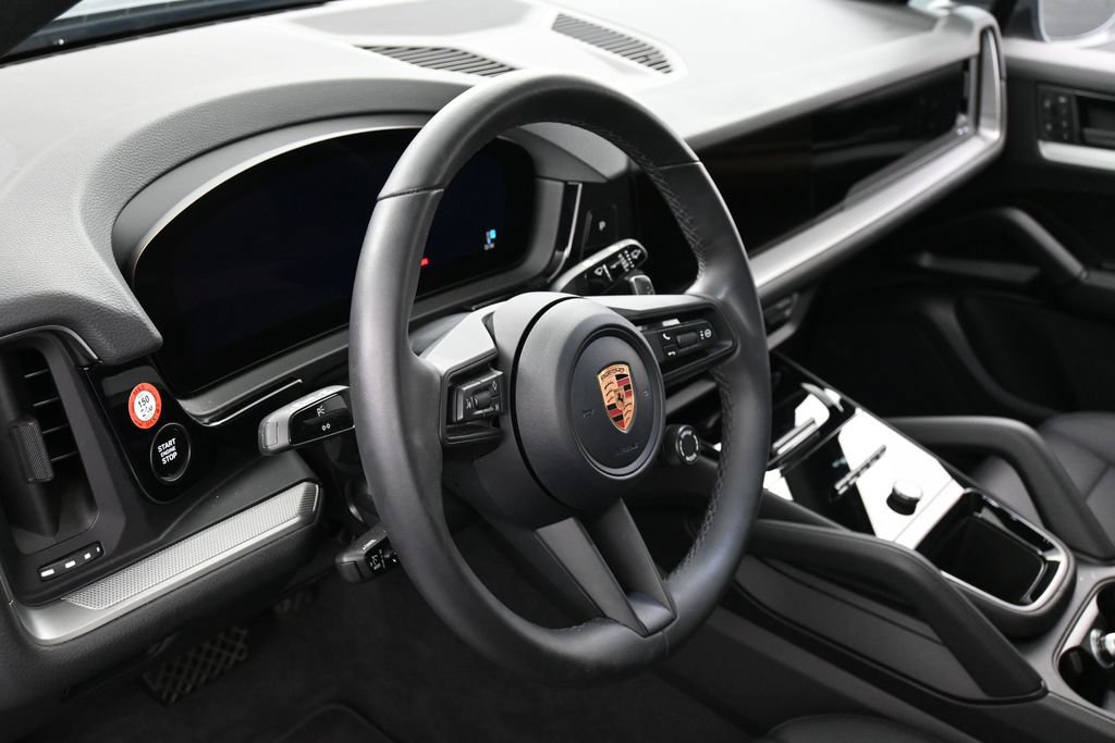 Certified 2026 Porsche Cayenne AWD/4WD image 16