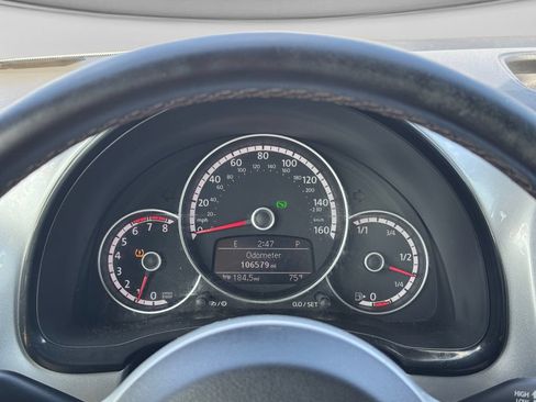 Used 2015 Volkswagen Beetle 1.8T FWD image 13