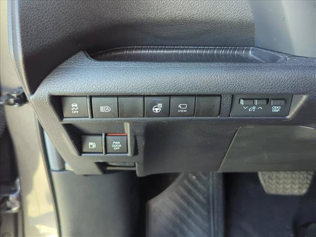 Certified 2025 Toyota Sienna Platinum FWD image 10