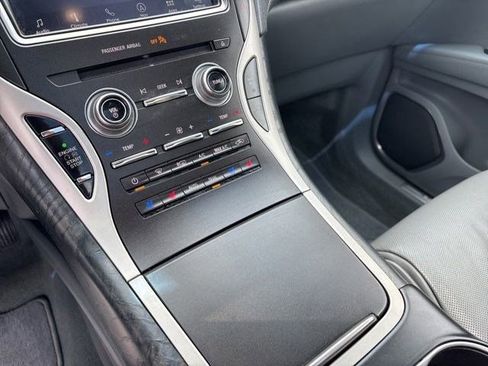 Used 2019 Lincoln Nautilus Reserve AWD/4WD image 27