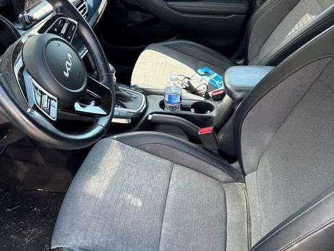 Used 2022 Kia Seltos S FWD image 7