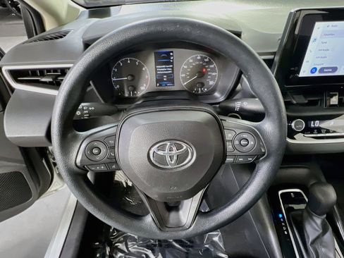 Used 2023 Toyota Corolla LE w/ LE Convenience Package FWD image 11