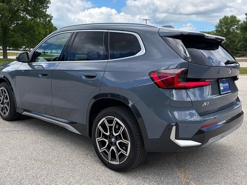Certified 2025 BMW X1 xDrive28i w/ Technology Package AWD/4WD image 3