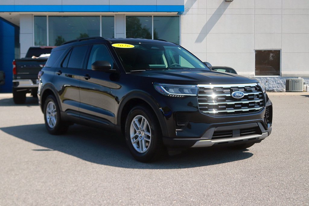 Used 2026 Ford Explorer Active RWD image 3