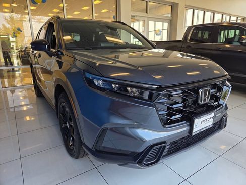 Certified 2025 Honda CR-V Sport image 3