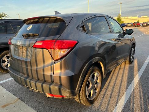 Used 2016 Honda HR-V EX image 2